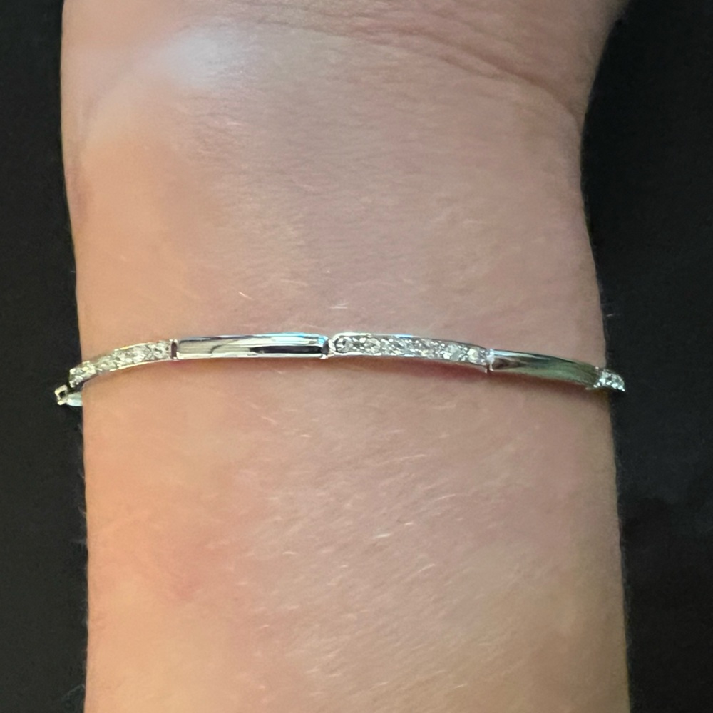Sweet delicate minimalist bracelet silver and tiny diamonds 7 inch
